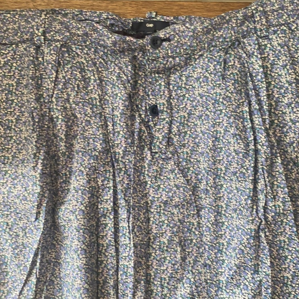 GAP skirt